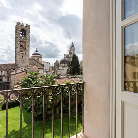 Finestra E Incanto Charme&relax Apartament Bergamo